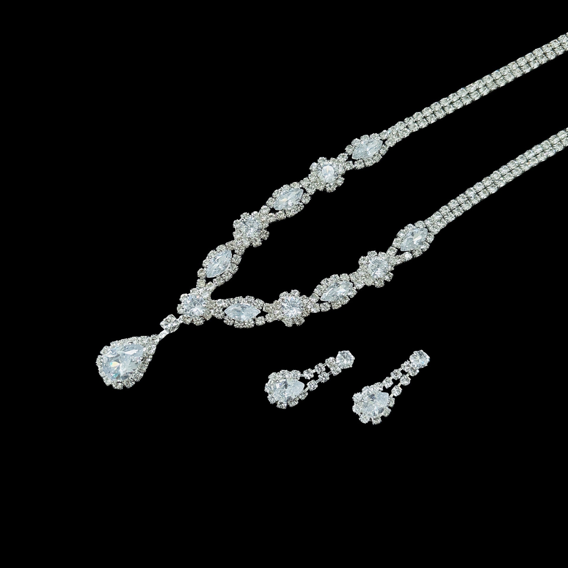 Elegant zircon necklace & earrings