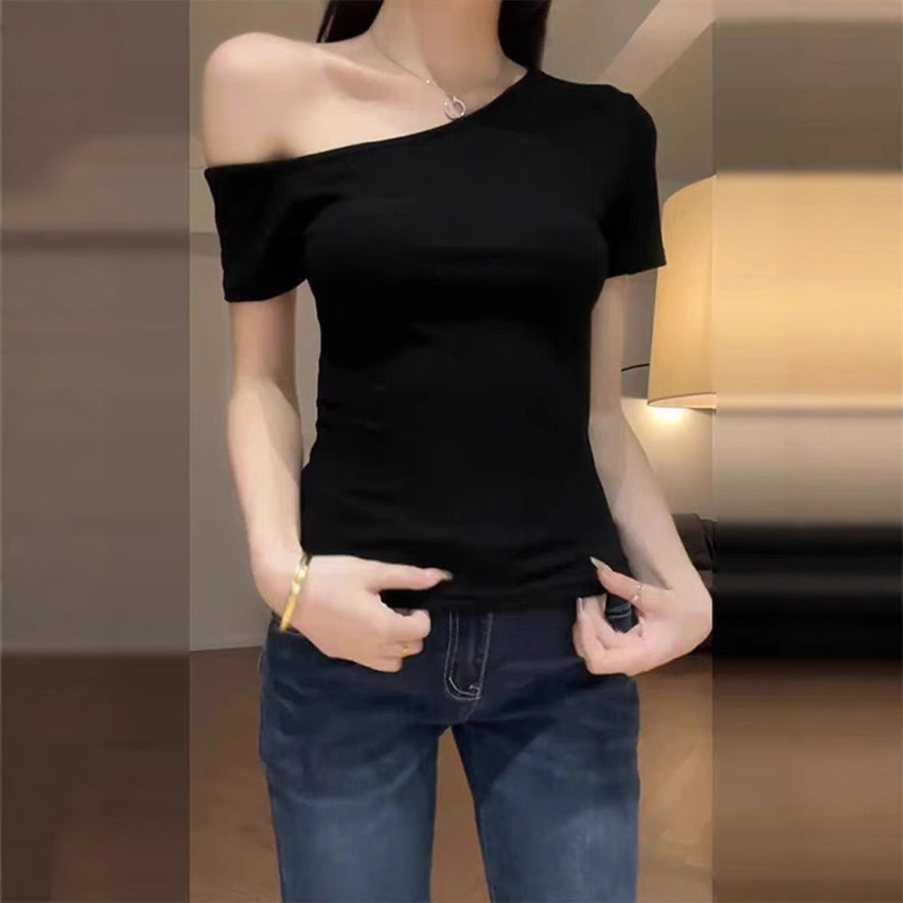 Off-the-shoulder short-sleeved T-shirt for women with sloping shoulders