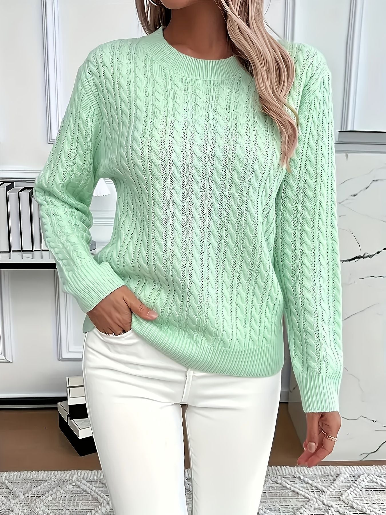 Sara | Classic Cable Knit Sweater