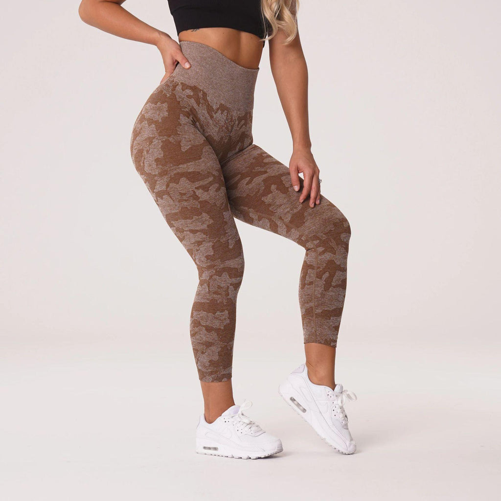 Snow-patterned camouflage yoga pants