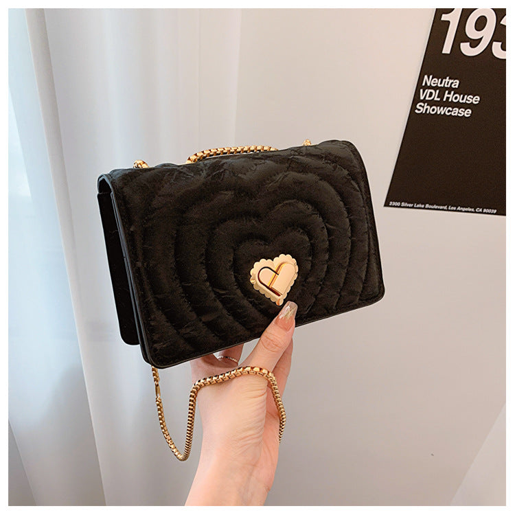 Gunn Shoulder Crossbody Chain bag